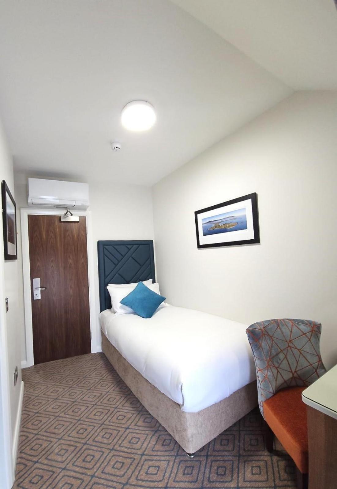 The Bailie, Main St Bailieborough, A82T6C6 Hotel Cavan Exterior photo